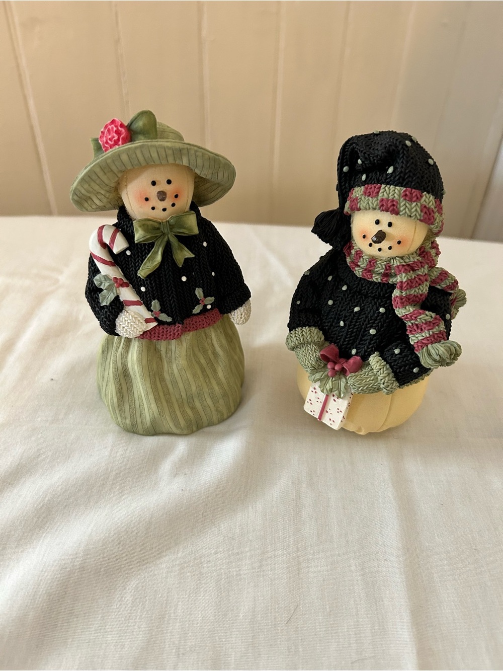 VTG 1997 Plum Pudding 6” Resin Snowmen By Heather Hykes Mistletoe & Holly
